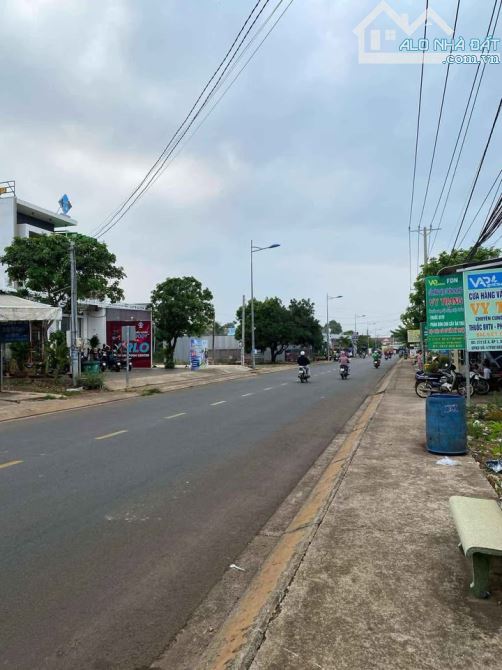 BÁN GẤP VƯỜN SẦU RIÊNG ĐANG CHO THU HOẠCH MẠNH 16683M2 KHU DÂN CƯ CHỈ 8 TỶ - 1