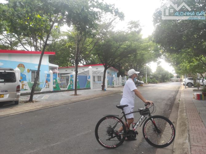 BÁN LÔ ĐẤT ĐẸP 98m2 CÓ VỈA HÈ ĐƯỜNG LÊ QUANG ĐỊNH PHƯỜNG THẮNG NHẤT TP VŨNG TÀU - 1