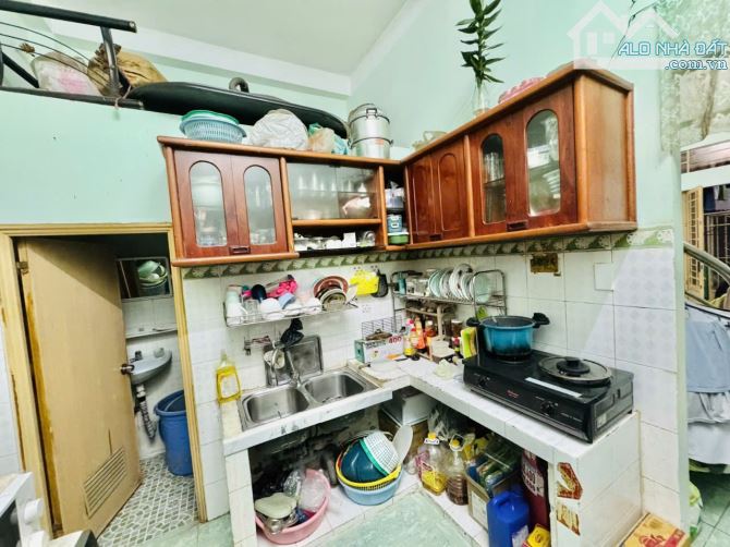 Hẻm 5 mét CMT8 44m2 Giá 7ty3 Quận 10 - 1