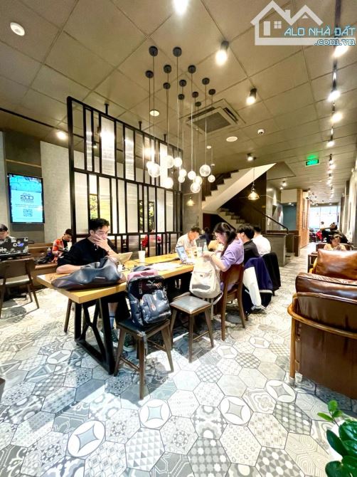 Mặt phố Trần Đại Nghĩa 5 tầng thang máy, mặt tiền siêu khủng 8m, 108 tỷ lô góc - 1