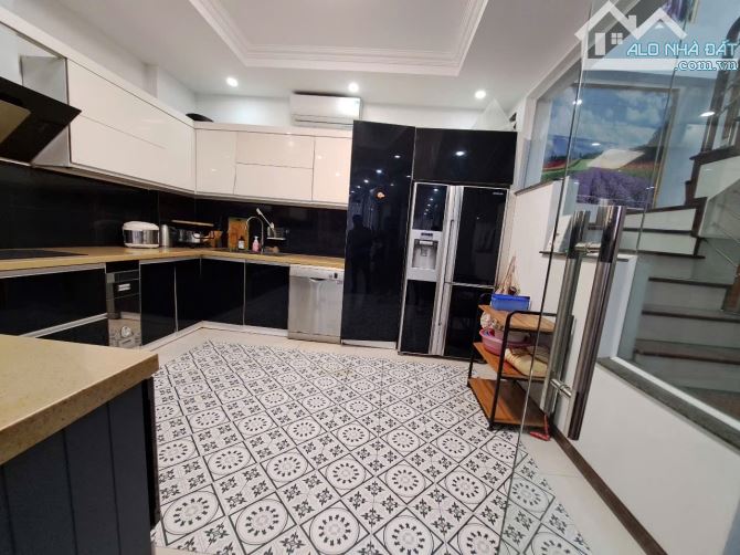 (HIẾM) BÁN NHÀ HOÀNG CẦU, 7 TẦNG THANG MÁY, PHÂN LÔ OTO, GIÁ 25 TỶ - 1