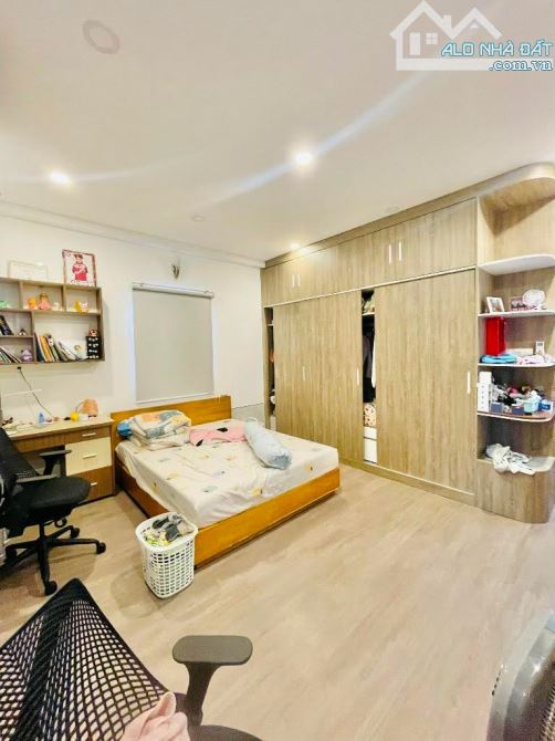 .🏠 Bán nhà đường Dương Quảng Hàm, nhà đẹp,  hẻm xe hơi ngủ nhà,  80M²x5 Tầng, 9 Pn - 1