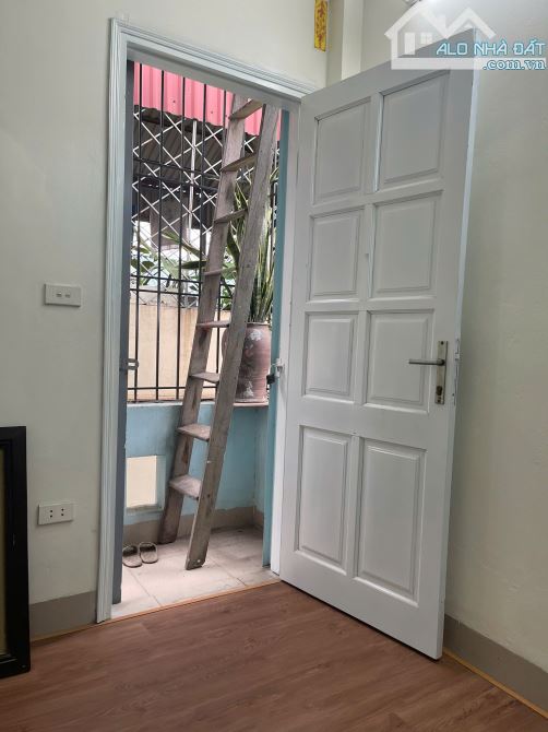 BÁN NHÀ ĐẠI TỪ - Ô TÔ TẢI ĐỖ CÁCH 10M - 16M 4 TẦNG 3 NGỦ CHỈ 2 TỶ - 1