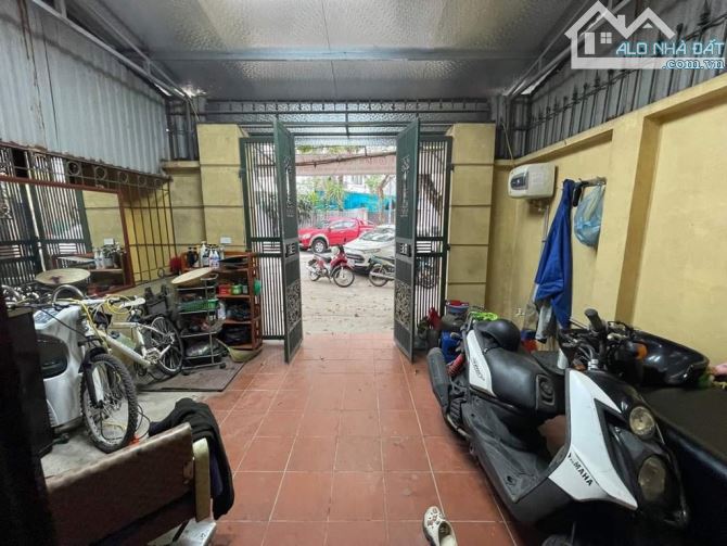 [Hiếm] Nhà Hoàng Liệt: DT80m2, 4 tầng, MT4.5m, giá chỉ 12.8 tỷ. Ô tô đỗ cửa - 1