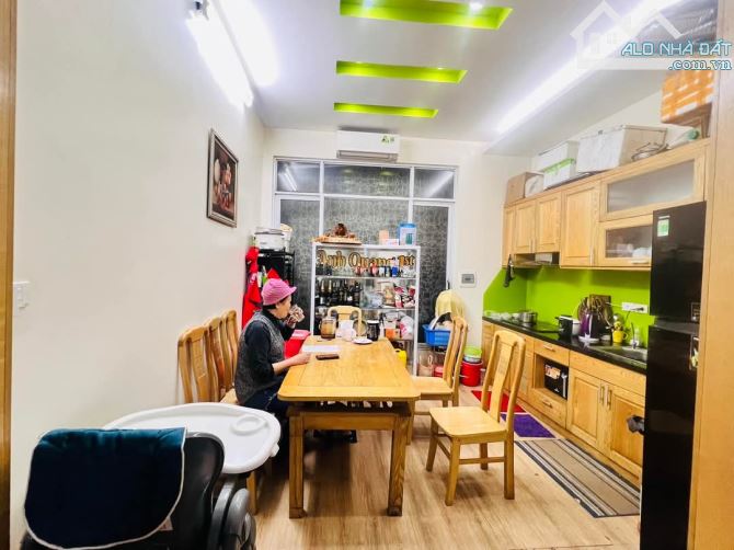 Bán nhà Phố Quan Nhân 4 tầng 1 tum – 45m2 chào 12 tỷ có thương lượng - 1