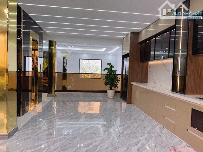 Nhà 6 tầng đường TRẦN THỊ NĂM (TCH10 cũ), phường TCH, Q12, dt 91m2 (6,8mx14m). 13,5tỷ - 13