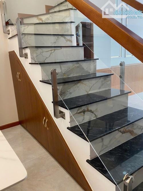 QUẬN 7 BÁN NHÀ XÂY MỚI 2 LẦU GIÁ CHỈ 6.9 TỶ ngay cạnh ngã tư Nguyễn Thị Thập 4x15m - 13