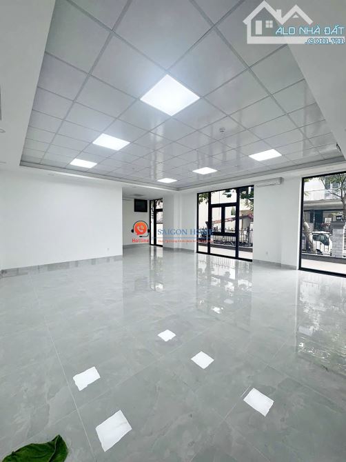 Cho Thuê Tòa Nhà văn phòng góc 2 mặt tiền Quận 2 Hầm 4 lầu trống suốt 800m2 - 2