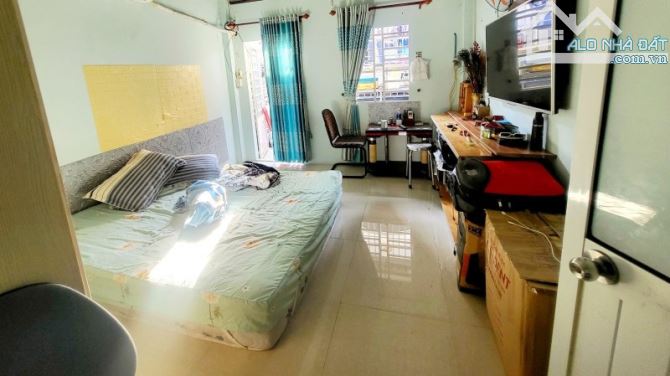 Bán nhà Nguyễn Tri Phương Quận 10, 4x8, 3 tầng, cực ngon, chỉ nhỉnh 3 tỷ - 2