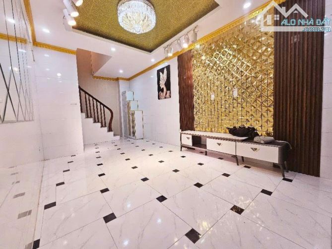 BÁN NHÀ TRƯƠNG ĐỊNH NHỈNH 5TỶ - 4 tầng- NGÕ BA GÁC - 50M RA PHỐ - 2