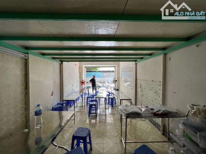 Bán nhà mặt tiền đường 185 - PLB - 2