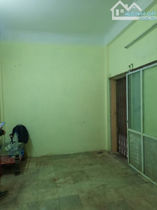 Bán nhà mặt phố Cầu Giấy 215m2 mặt tiền 8.5m Hơn 166 Tỷ Cấp 4 KinhDoanh ôtô tráh VỉaHè CC0 - 2