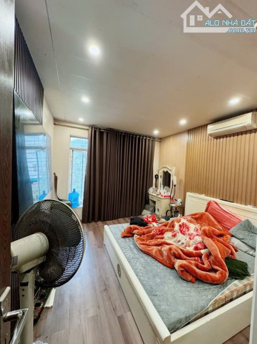Bán nhà 3 tầng mặt đường Thích Trí Hải - 2