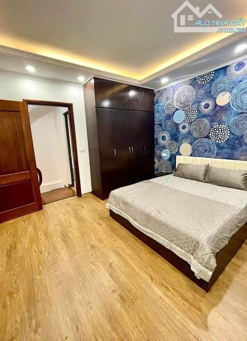 BÁN NHÀ RIÊNG PHỐ NGUYỄN NGỌC VŨ, 34M2*5 TẦNG, NGÕ THOÁNG, 50M ÔTÔ, Ở NGAY, GIÁ 8.4 TỶ - 2