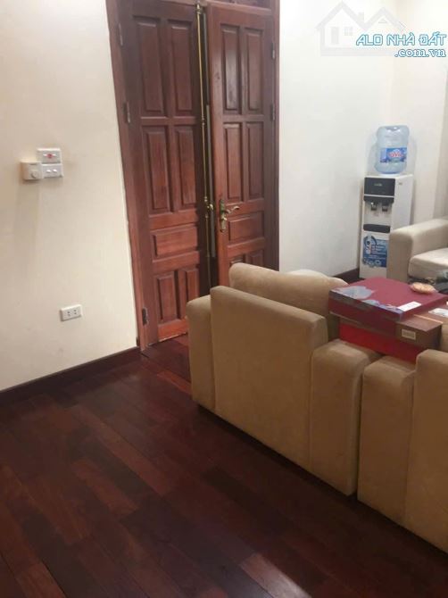Cho thuê biệt thự Việt Hưng Long Biên 180 m, 4 tầng, mặt tiền KD 7 m, giá 32 triệu, làm VP - 2