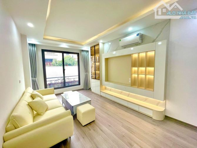 Bán nhà đẹp đường Đội Cấn quận Ba Đình - DT 46m2 - 6 tầng - MT 4.2M- chỉ 8,5 tỷ -thang Máy - 2