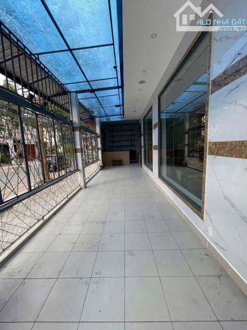 BÁN CĂN NHÀ 2 LẦU GÓC 2 MẶT TIỀN-TRỤC CHÍNH KDC HỒNG PHÁT - 2