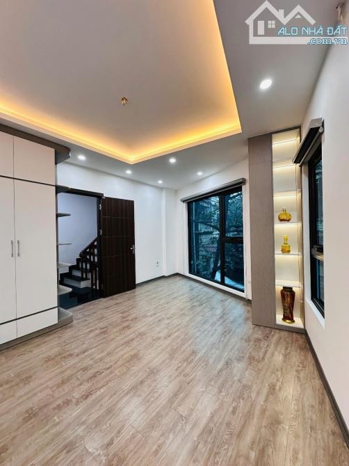 Siêu phẩm lộc lá Kim Ngưu - 40m x 5T - ô tô ngủ trong nhà, ngõ thông, nhà xây mới tinh - 2
