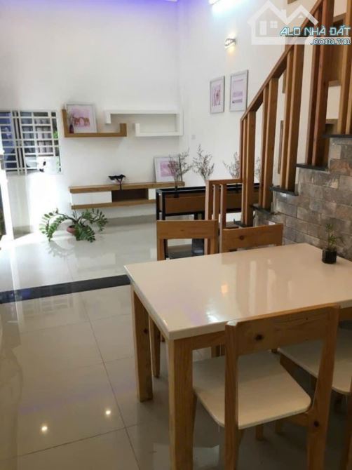 SIÊU PHẨM CỰC HIẾM,NHÀ ĐẸP DTSD 40M NGAY TRƯỜNG ĐH TÀI CHÍNH MARKETING,HẺM XE HƠI THÔNG - 2