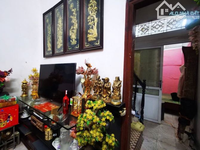 BÁN NHÀ NGÕ NÔNG GẦN PHỐ 7,9 TỶ 53m 3 TẦNG MT 5,1m Ô TÔ ĐỖ KINH DOANH VÕ CHÍ CÔNG CẦU GIẤY - 2