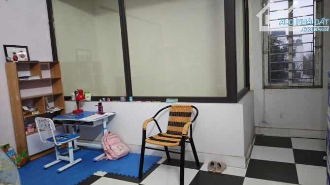 Bán nhà 4 tầng mặt Phó Đức Chính yna dt 81m mt 4.5m hướng đn  giá 8.9tỷ - 2