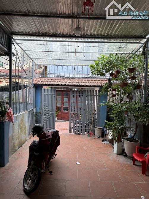 Bán nhanh nhà Định Công Thượng DT 90m2, 4 Tầng, MT 4.3m, Giá 14.5 tỷ. Ô tô đỗ nhà - 2