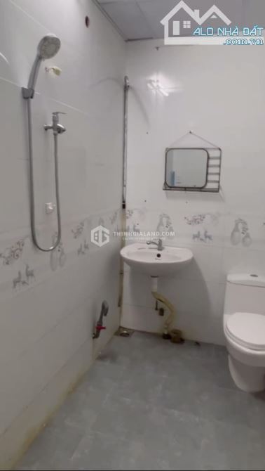 BÁN NHÀ CẤP 4 ĐƯỜNG NGÔ QUYỀN, HẺM OTO 4M - GIÁ 4,2 TỶ ( NGANG 4M , 42M2 ) - 2