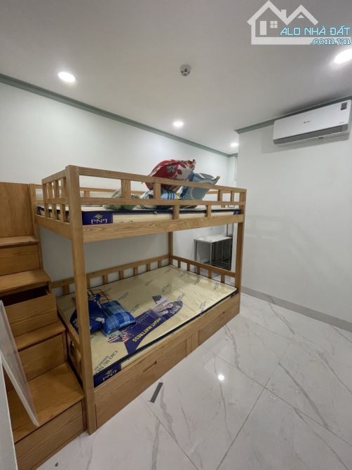 Toà Nhà Văn Phòng 19 Tỏi / 6 Tầng Phước Long A Quận 9 - 2
