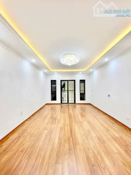 Miễn Quy Hoạch! Bán nhà mặt phố Bưởi, Vỉa hè, ôtô tránh đỗ, Thông Sàn KD, 32m2 6T, 10.x tỷ - 2