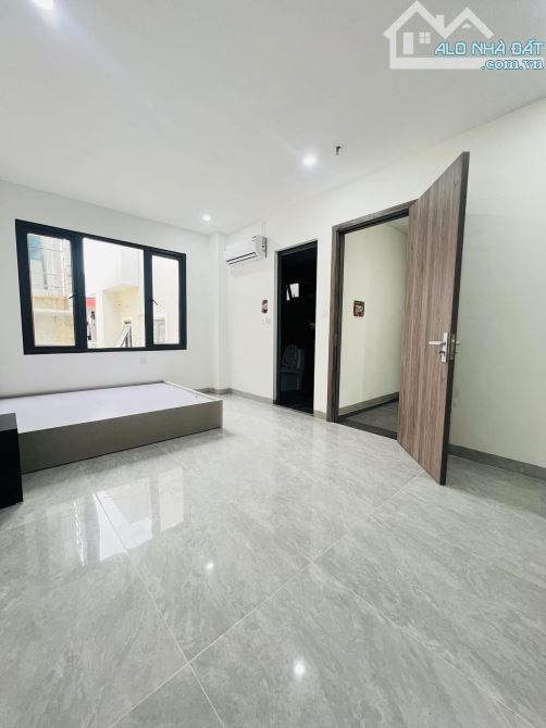 TOÀ CCMN - XÂY MỚI - 2 THOÁNG - FULL NỘI THẤT - DÒNG TIỀN 70 TRIỆU/THÁNG - 50M RA PHỐ - 3