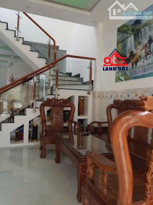 Hơn 80m2 Sổ Hồng Riêng Full Thổ Cư , Gốc 2 Mặt Tiền - 3