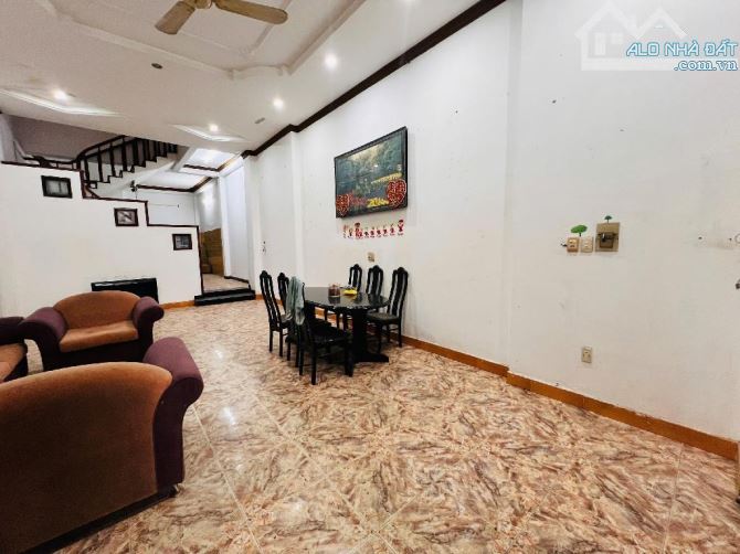 Bán nhà đất diện tích lớn (5x28m), mặt tiền đường 12m, phường 15, Tân Bình. Giá 11 tỷ. - 3