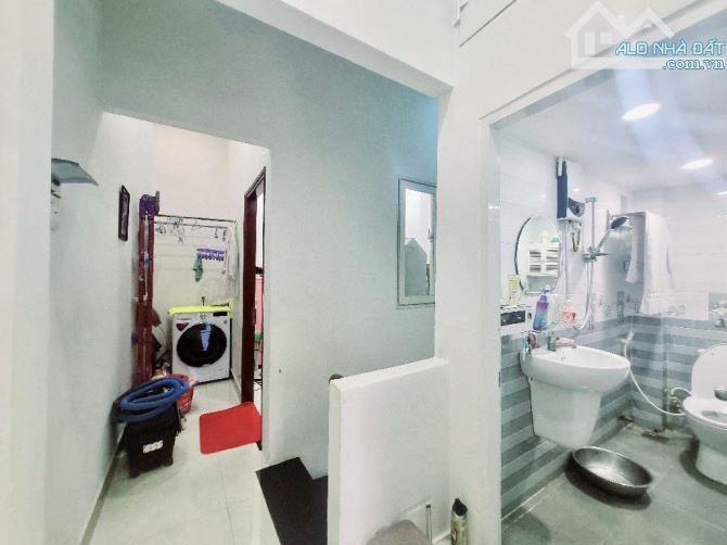 HẺM TRƯỚC NHÀ 5M - HOÀNG HOA THÁM BÌNH THẠNH - DT (3.8Mx11.5M) 2 TẦNG BTCT - DÂN TRÍ - 3
