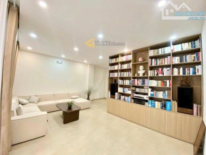 🏡 BÁN VILLA ĐƯỜNG Ô TÔ LỚN NGAY CÔ GIANG ĐÀ LẠT - CÁCH HỒ XUÂN HƯƠNG CHỈ 1KM - 3