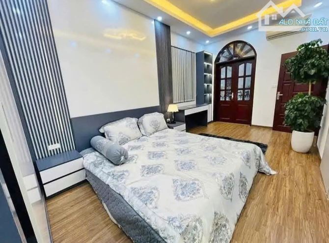 SIÊU RẺ -NHỈNH 8 TỶ -NHÀ ĐẸP DÂN XÂY TƯ ĐÌNH 56M2 FULL NỘI THẤT, 20M Ô TÔ TRÁNH - 3