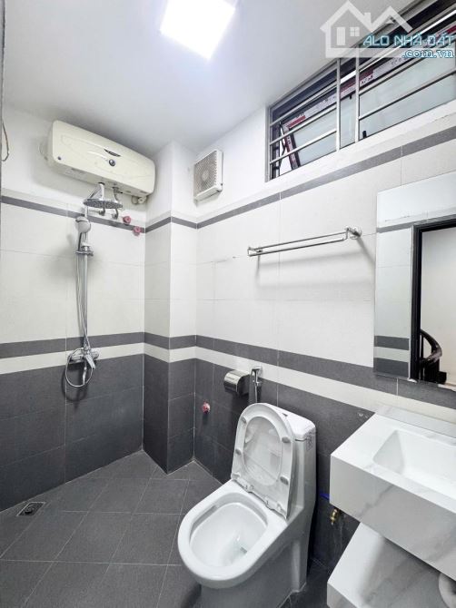Siêu phẩm Trần Đại Nghĩa - 45m x 5T - ô tô ngủ trong nhà - lô góc vượng khí - ngõ thông - 3