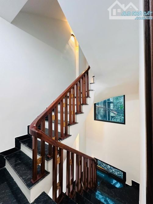 Siêu phẩm lộc lá Kim Ngưu - 40m x 5T - ô tô ngủ trong nhà, ngõ thông, nhà xây mới tinh - 3