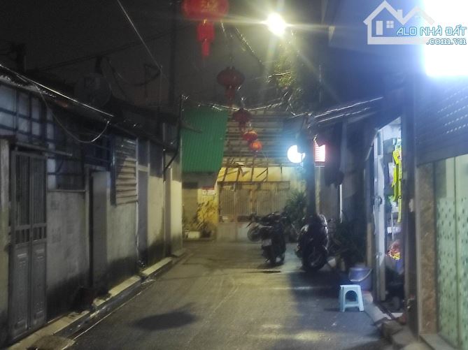 Bán 60m2  đất lô góc tại Yên Viên mặt tiền 5.4m,ô tô vào nhà, không quy hoạch, giá 5.2tỷ - 3