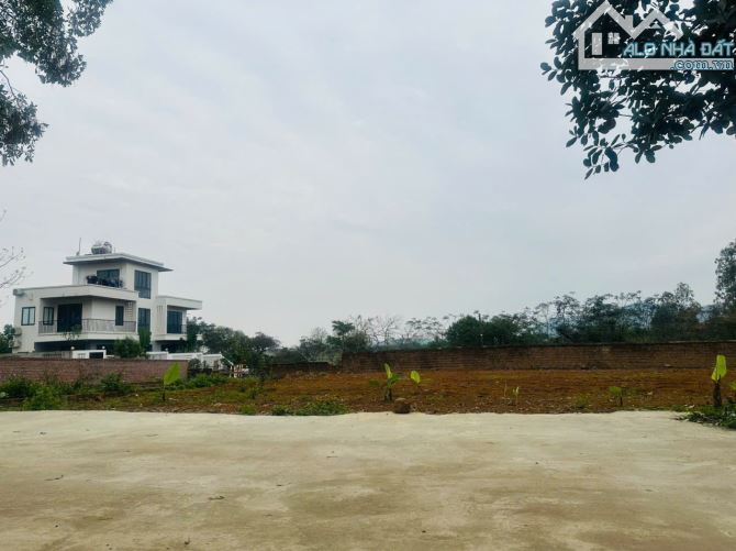 SIÊU PHẨM 200M2, ĐỐI DIỆN VƯỜN HOA KHUÔN VIÊN TĐC VAI RÉO - 3