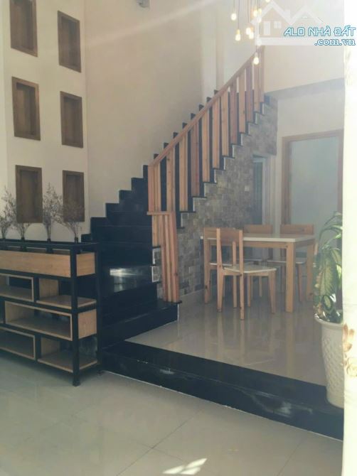 SIÊU PHẨM CỰC HIẾM,NHÀ ĐẸP DTSD 40M NGAY TRƯỜNG ĐH TÀI CHÍNH MARKETING,HẺM XE HƠI THÔNG - 3