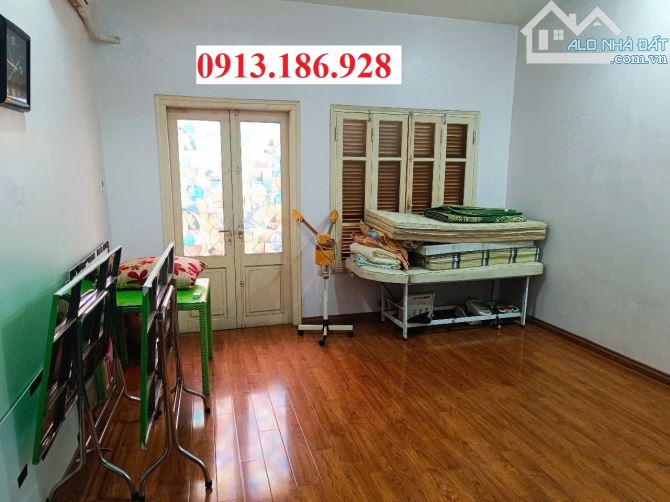 Bán Nhà Ngõ ô tô tránh phố Lê Trọng Tấn - Không Gian Rộng Thoáng, Vị Trí Đắc Địa - 3
