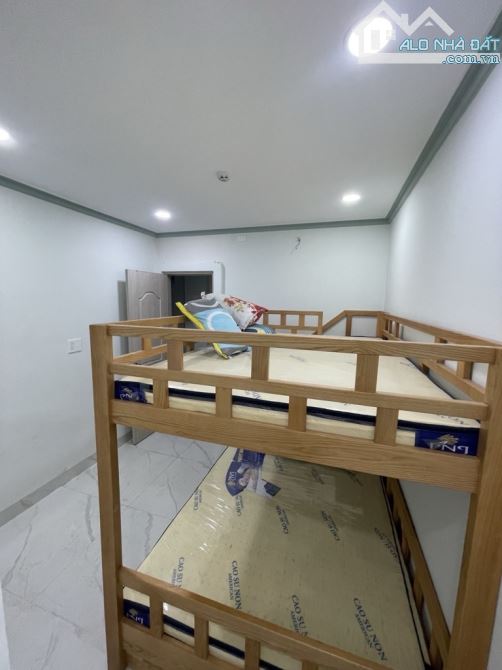Toà Nhà Văn Phòng 19 Tỏi / 6 Tầng Phước Long A Quận 9 - 3