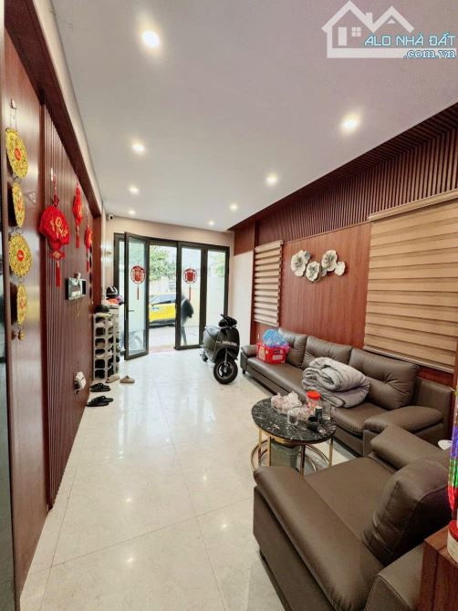 Bán nhà 3 tầng mặt đường Thích Trí Hải - 4