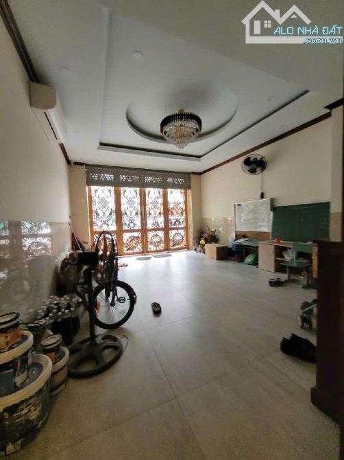 BÁN NHÀ PHÂN LÔ NAM TỪ LIÊM, Ô TÔ TRÁNH, THANG MÁY, KINH DANH, VỈA HÈ RỘNG. 75M2 6T - 4