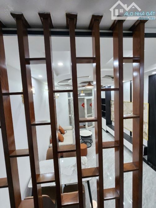 BÁN NHÀ TRUNG KÍNH CẦU GIẤY 9TỶ 40m 5T MT4m NGÕ NÔNG GẦN PHỐ NHÀ ĐẸP Ở NGAY - 4