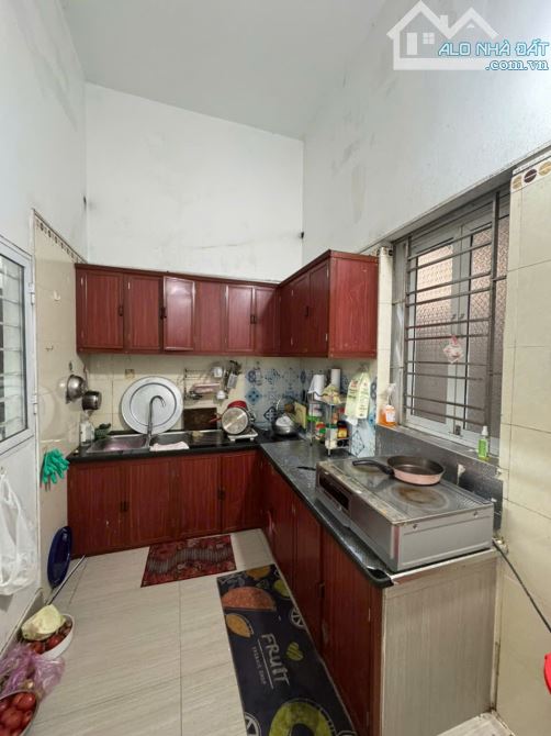 Nhà 84mx 2 tầng độc lập Ôtô đỗ cửa đường Phú xá giá rẻ - 4