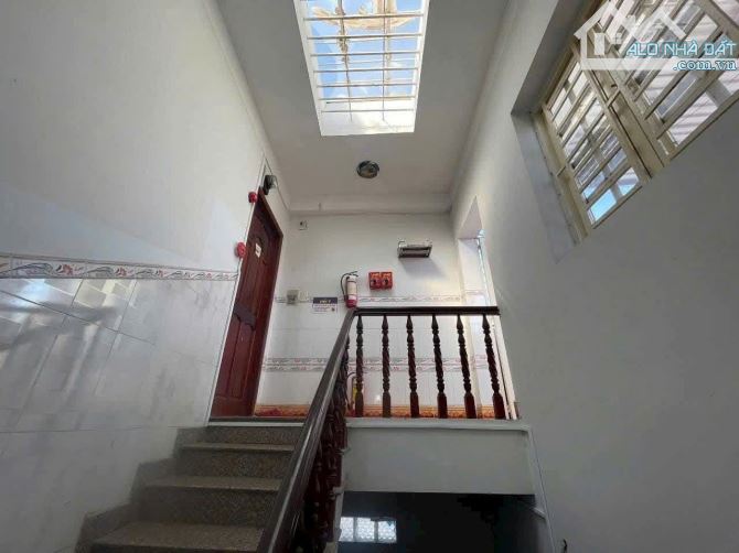 CHDV - 14 phòng thu nhập 50tr - 80m2 - 5 tầng gấp bán 9 tỷ tl. - 4