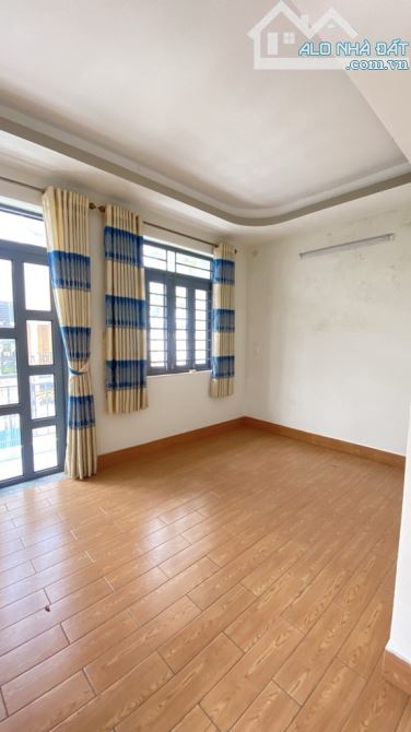 Bán nhà 3 tầng, đường Nguyễn Ảnh Thủ, phường Hiệp Thành, Quận 12. - 5