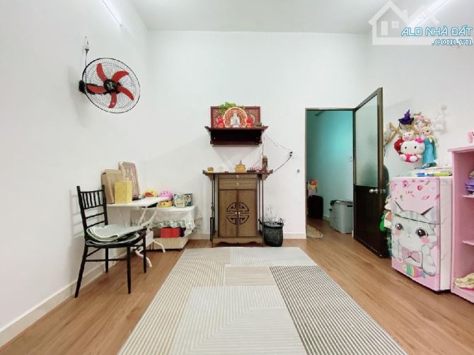 NGAY VẠN HẠNH MALL QUẬN 10 - 52M² - 3 TẦNG - 3PN - HOÀN CÔNG CHỈ 8.3 TỶ - 5