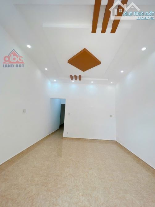 HẠ GIÁ MẠNH ( 3ti2 👉 2tỉ750 )  Bán căn nhà ngay chợ 26 hẻm 2 xe hơi né nhau - 5